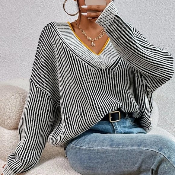 Vertical Stripe Pullover Sweater - Picture 3 of 4